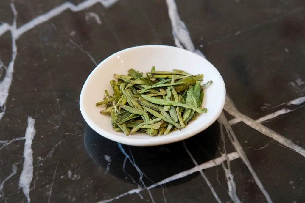 Long Jing, tè verde cinese premium in foglia - Momenteeria Milano